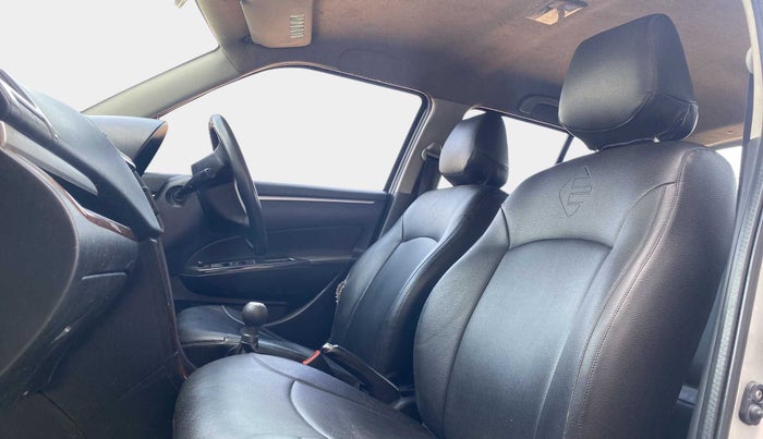 2013 Maruti Swift VXI, Petrol, Manual, 62,847 km, Right Side Front Door Cabin