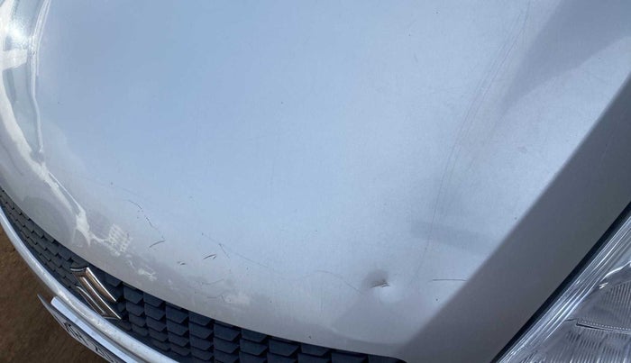 2013 Maruti Swift VXI, Petrol, Manual, 62,847 km, Bonnet (hood) - Slightly dented