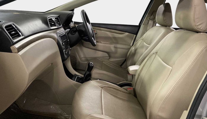 2019 Maruti Ciaz DELTA 1.5 SHVS MT PETROL, Petrol, Manual, 13,087 km, Right Side Front Door Cabin