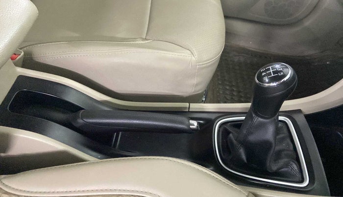 2019 Maruti Ciaz DELTA 1.5 SHVS MT PETROL, Petrol, Manual, 13,087 km, Gear Lever