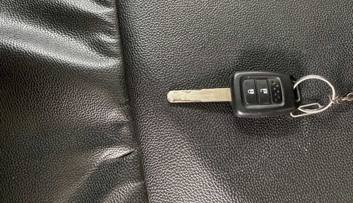 2018 Honda WR-V 1.2L I-VTEC VX MT, Petrol, Manual, 58,101 km, Key Close Up
