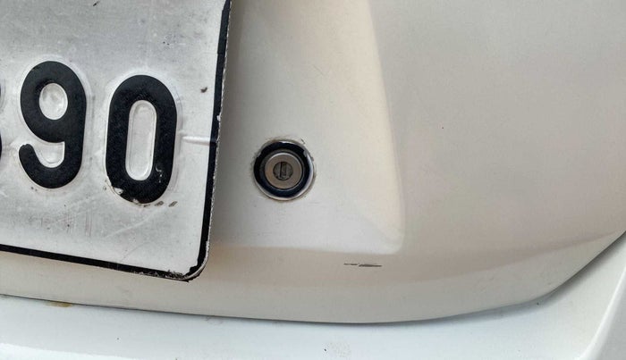 2011 Honda City 1.5L I-VTEC S MT, Petrol, Manual, 88,773 km, Dicky (Boot door) - Slightly dented