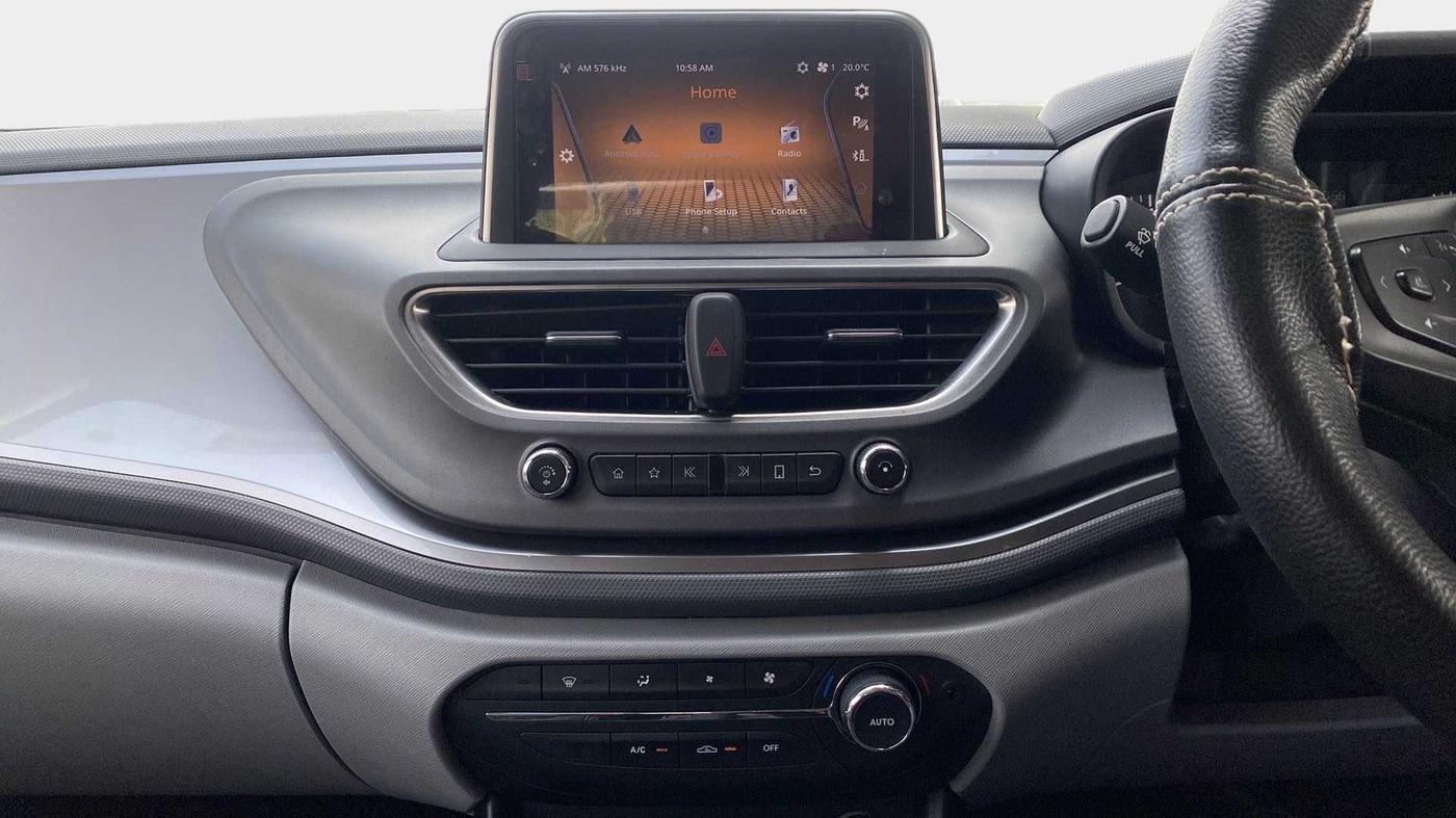 2020 Tata ALTROZ XT PETROL, Petrol, Manual, 35,477 km, Air Conditioner