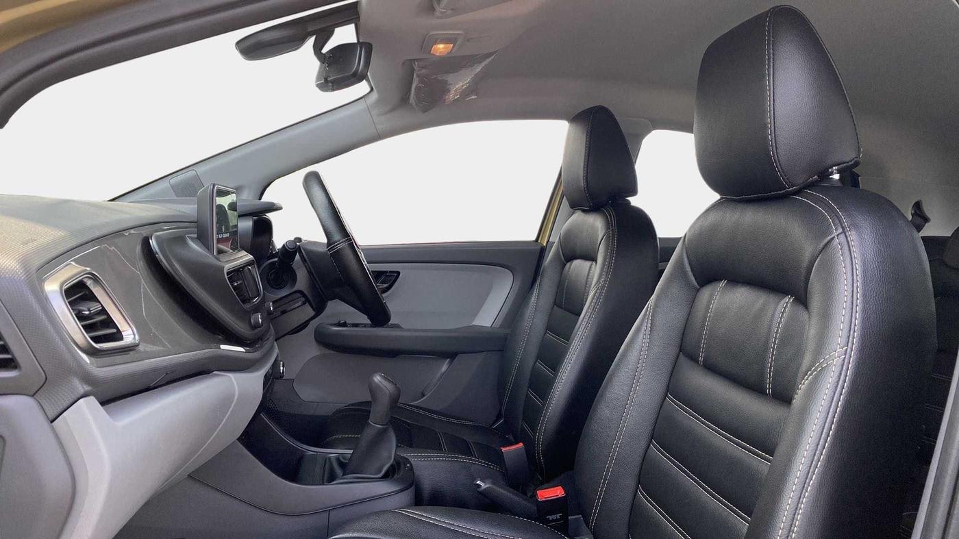 2020 Tata ALTROZ XT PETROL, Petrol, Manual, 35,477 km, Right Side Front Door Cabin