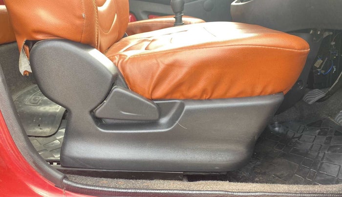 2018 Datsun Redi Go T (O), Petrol, Manual, 22,761 km, Driver Side Adjustment Panel