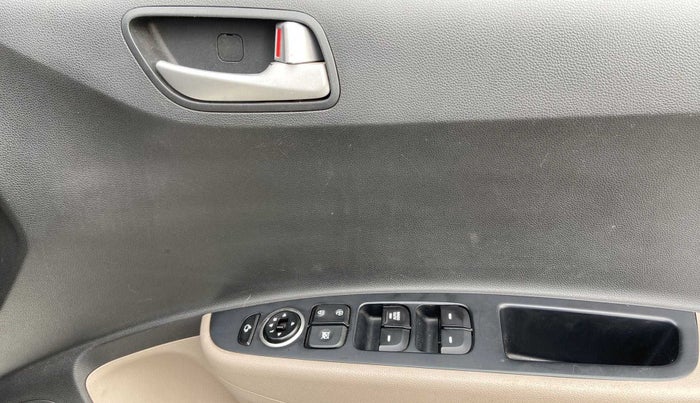 2015 Hyundai Grand i10 ASTA AT 1.2 KAPPA VTVT, Petrol, Automatic, 48,296 km, Driver Side Door Panels Control