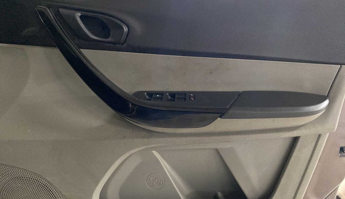 2019 Tata Tiago XTA PETROL, Petrol, Automatic, 19,614 km, Driver Side Door Panels Control