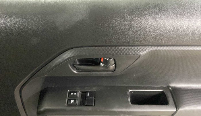 2019 Maruti New Wagon-R LXI 1.0, Petrol, Manual, 11,774 km, Driver Side Door Panels Control