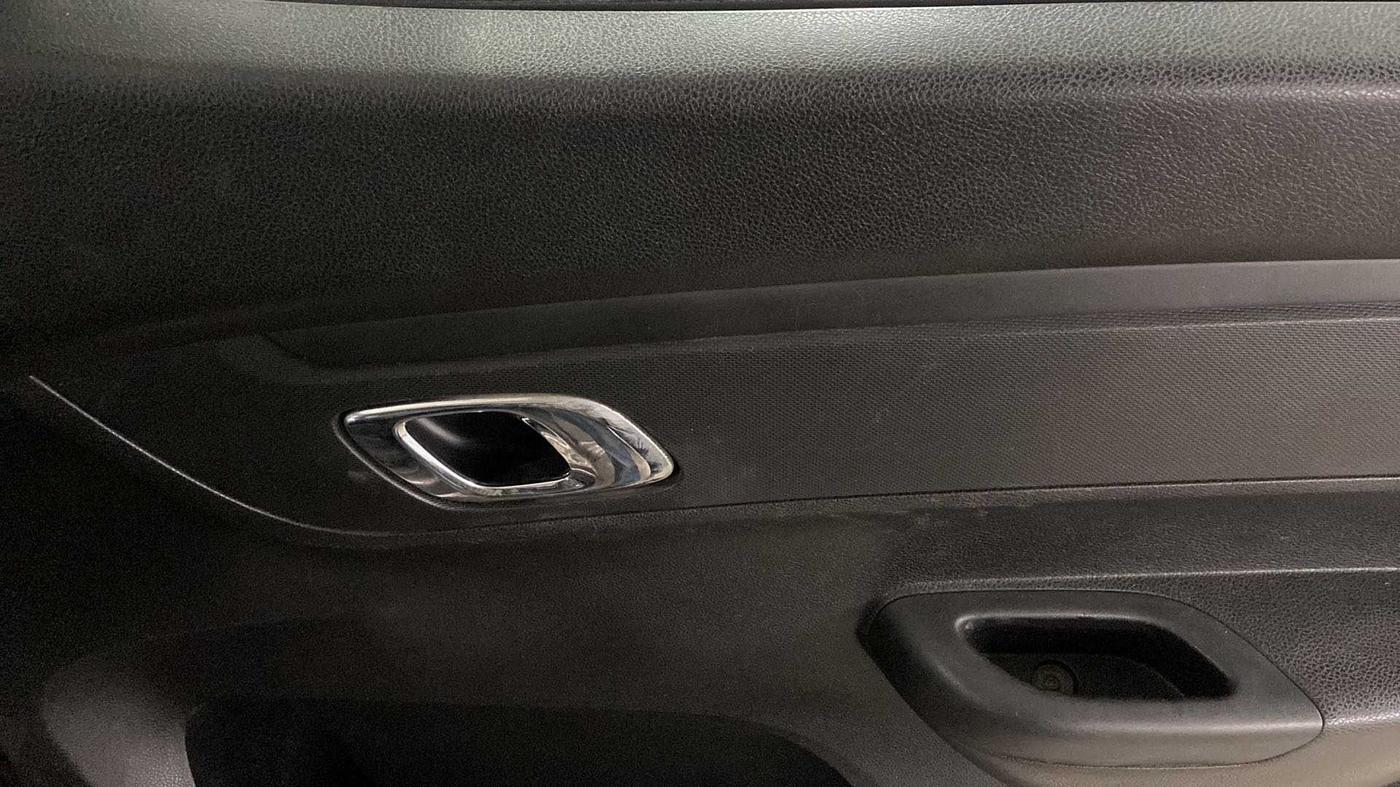 2019 Renault Kwid RXT 1.0 (O), Petrol, Manual, 19,938 km, Driver Side Door Panels Control