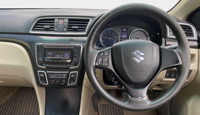 2016 Maruti Ciaz ZDI SHVS, Diesel, Manual, 62,408 km, Steering Wheel Close Up