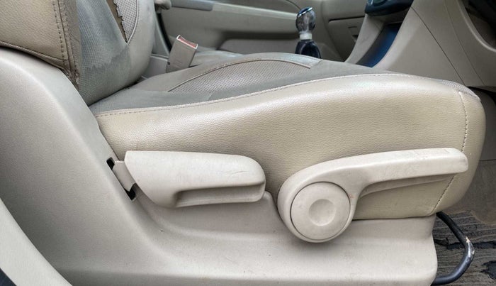 2016 Maruti Ciaz ZDI SHVS, Diesel, Manual, 62,408 km, Driver Side Adjustment Panel