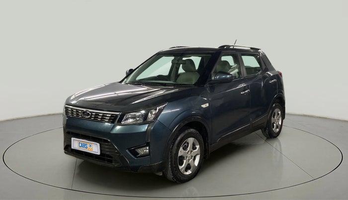 2019 Mahindra XUV300 W6 1.5 DIESEL, Diesel, Manual, 32,669 km, Left Front Diagonal