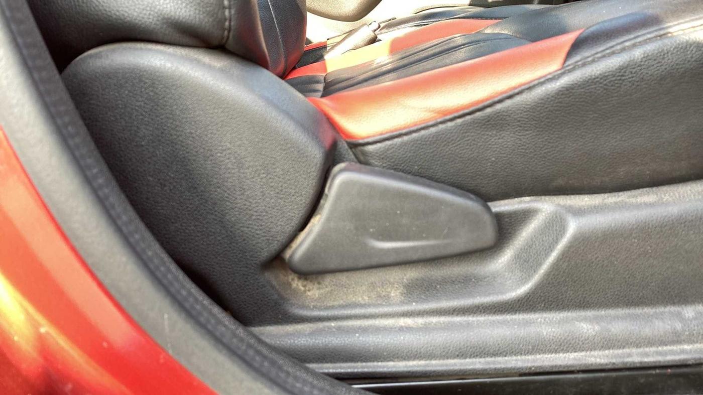 2019 Renault Kwid RXT 1.0 AMT, Petrol, Automatic, 28,827 km, Driver Side Adjustment Panel