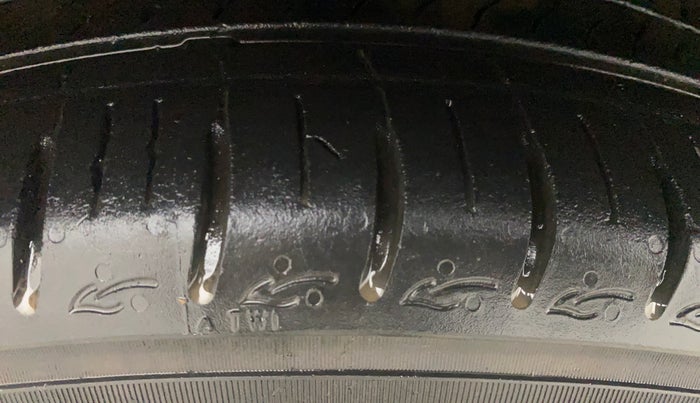 2024 Hyundai GRAND I10 NIOS SPORTZ 1.2 KAPPA VTVT, Petrol, Manual, 34,371 km, Left Front Tyre Tread