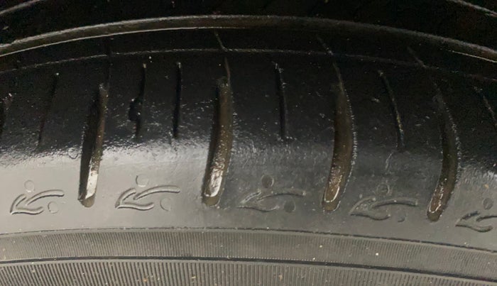 2024 Hyundai GRAND I10 NIOS SPORTZ 1.2 KAPPA VTVT, Petrol, Manual, 34,371 km, Right Front Tyre Tread