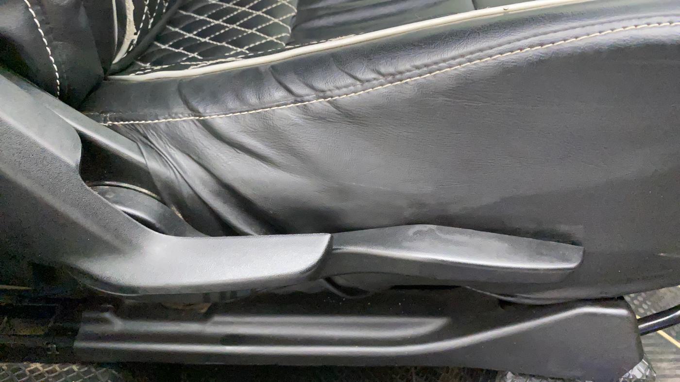 2018 Maruti Baleno ZETA DIESEL 1.3, Diesel, Manual, 77,801 km, Driver Side Adjustment Panel