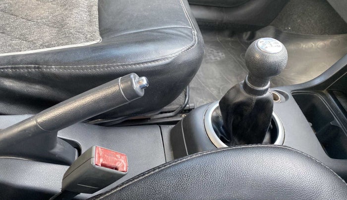 2010 Maruti Swift VXI, Petrol, Manual, 57,523 km, Gear Lever