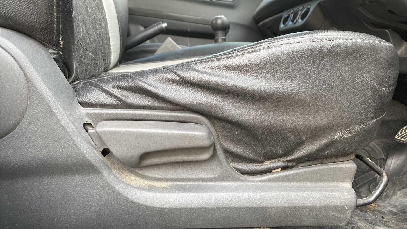 2010 Maruti Swift VXI, Petrol, Manual, 57,523 km, Driver Side Adjustment Panel