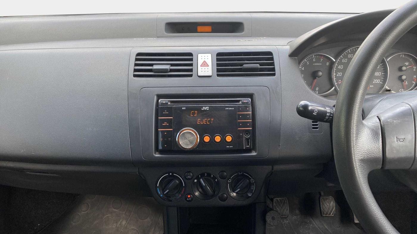 2010 Maruti Swift VXI, Petrol, Manual, 57,523 km, Air Conditioner