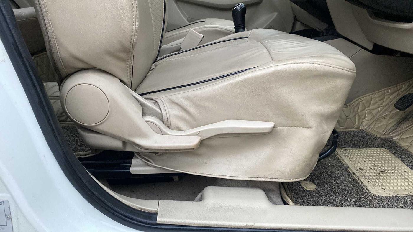 2017 Maruti Dzire ZDI, Diesel, Manual, 75,765 km, Driver Side Adjustment Panel