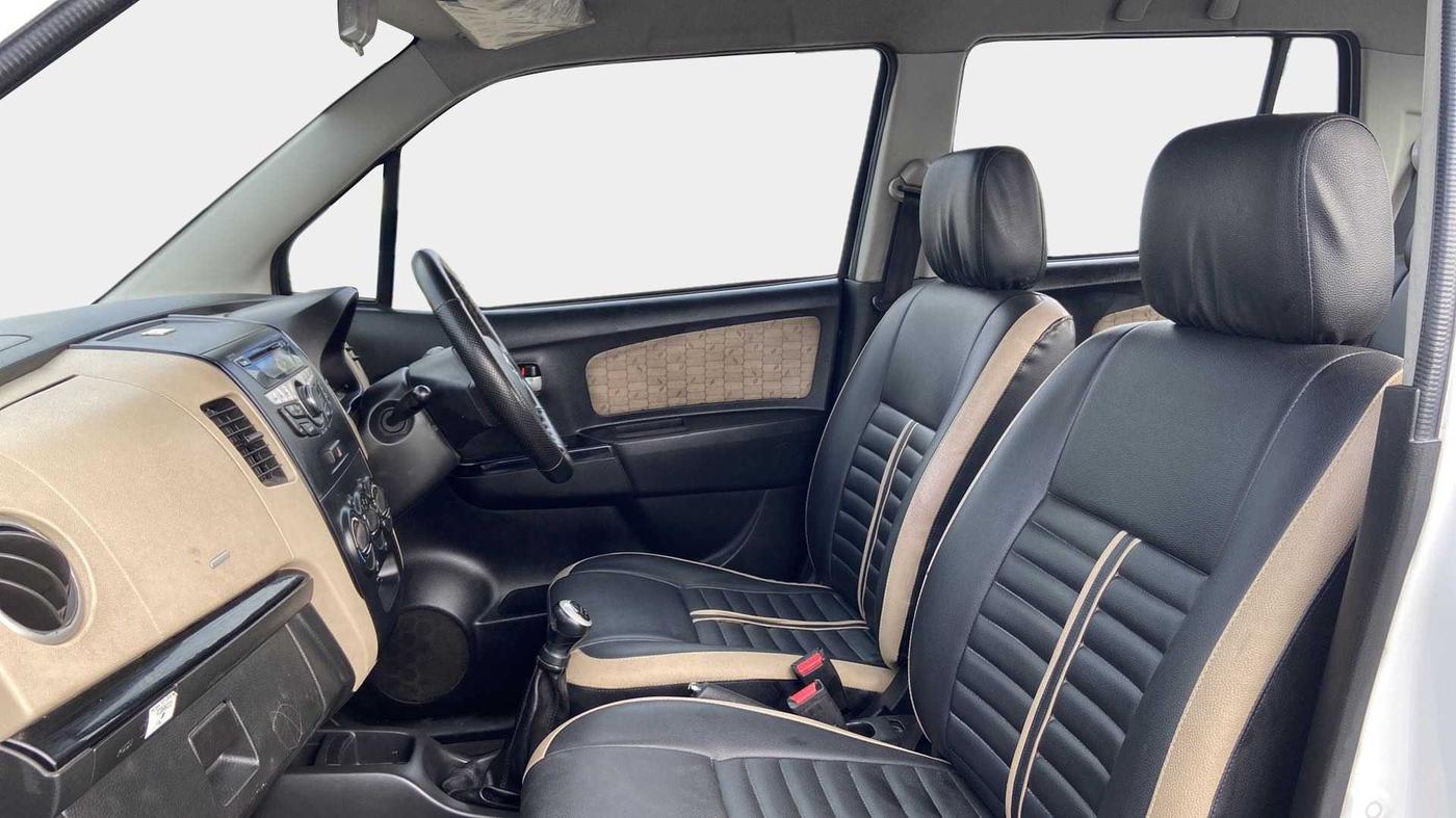 2017 Maruti Wagon R 1.0 VXI, CNG, Manual, 60,393 km, Right Side Front Door Cabin