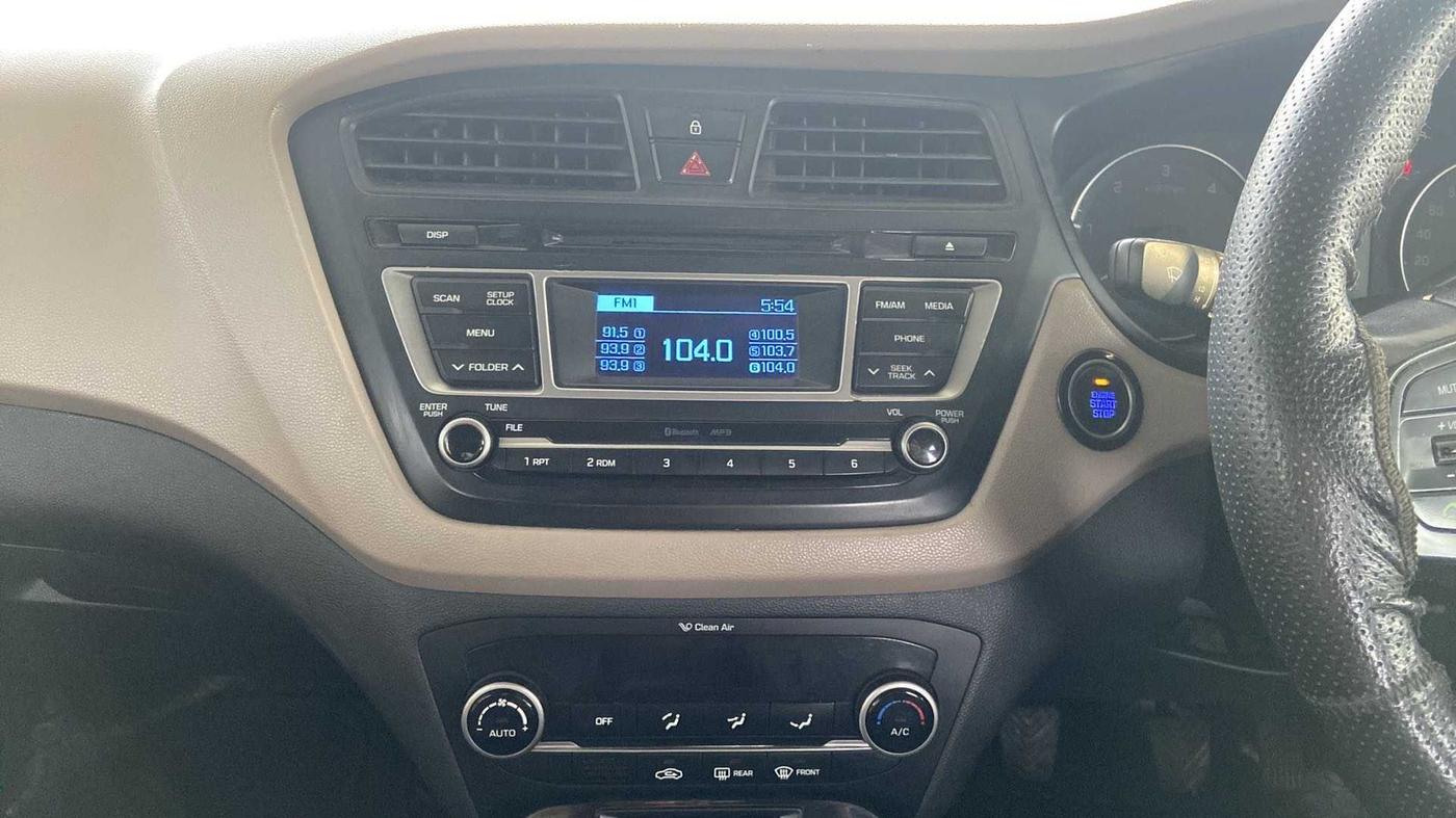 2014 Hyundai Elite i20 SPORTZ 1.4 CRDI, Diesel, Manual, 97,932 km, Air Conditioner