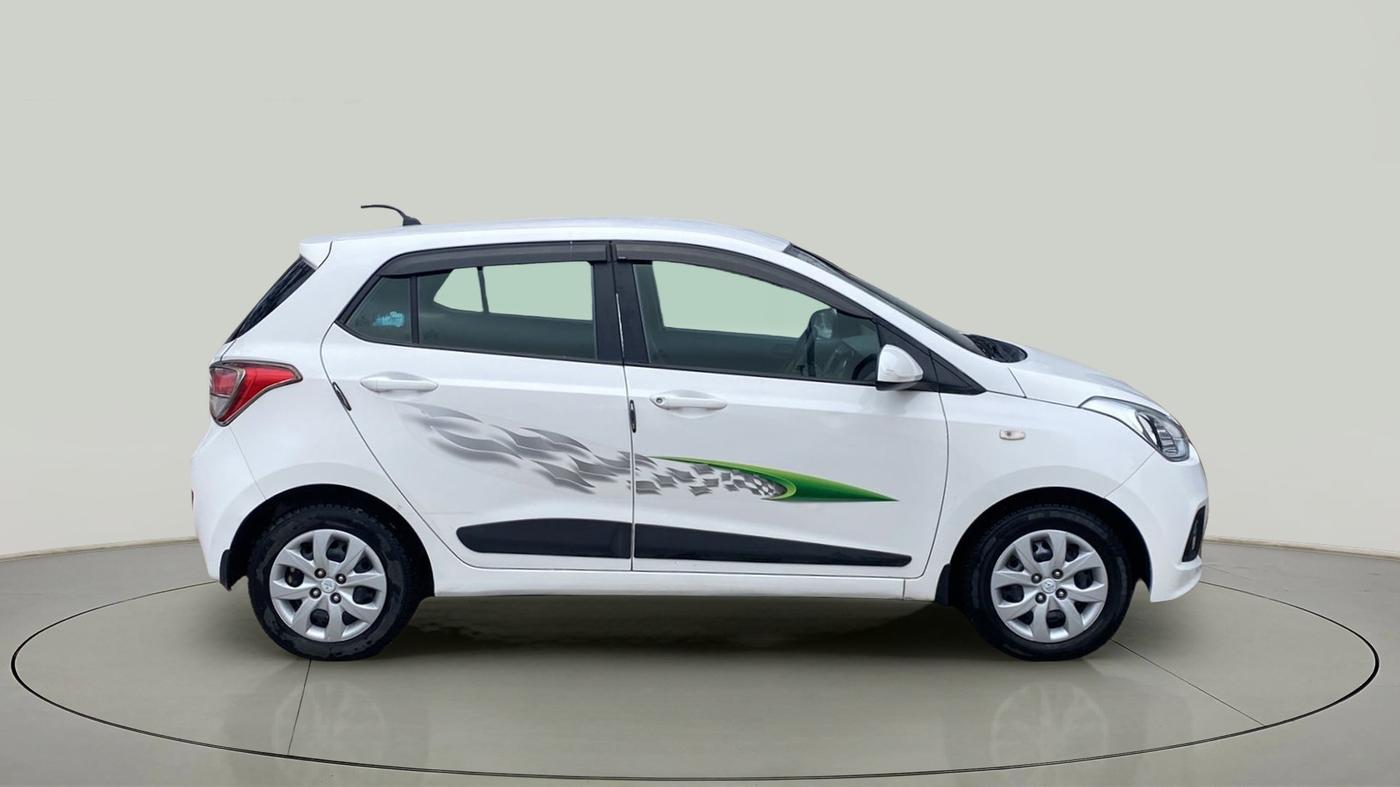 2015 Hyundai Grand i10 MAGNA 1.2 KAPPA VTVT, Petrol, Manual, 60,099 km, Right Side View