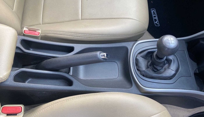 2022 Honda City 1.5L I-VTEC V MT 4TH GEN, Petrol, Manual, 9,709 km, Gear Lever