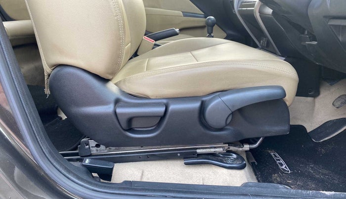 2022 Honda City 1.5L I-VTEC V MT 4TH GEN, Petrol, Manual, 9,709 km, Driver Side Adjustment Panel