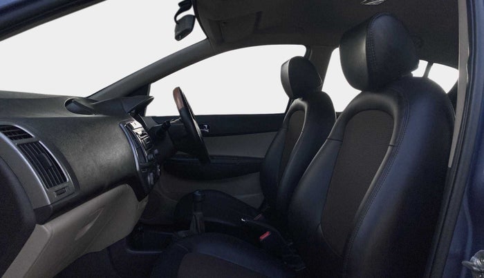2013 Hyundai i20 MAGNA (O) 1.2, Petrol, Manual, 33,942 km, Right Side Front Door Cabin