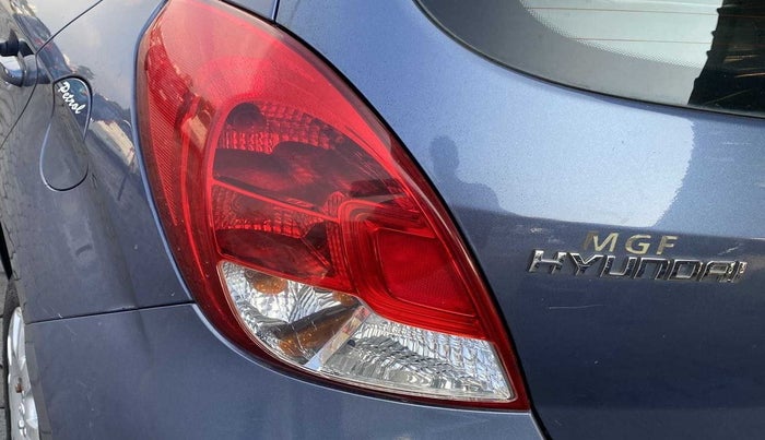 2013 Hyundai i20 MAGNA (O) 1.2, Petrol, Manual, 33,942 km, Left tail light - < 2 inches,no. = 2