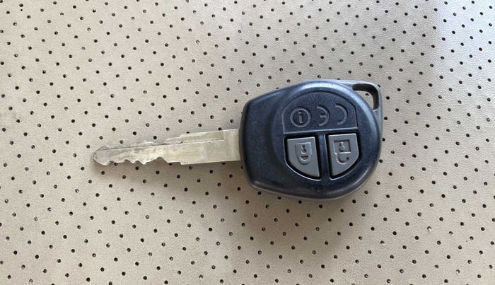 2018 Maruti Dzire VXI, Petrol, Manual, 17,439 km, Key Close Up