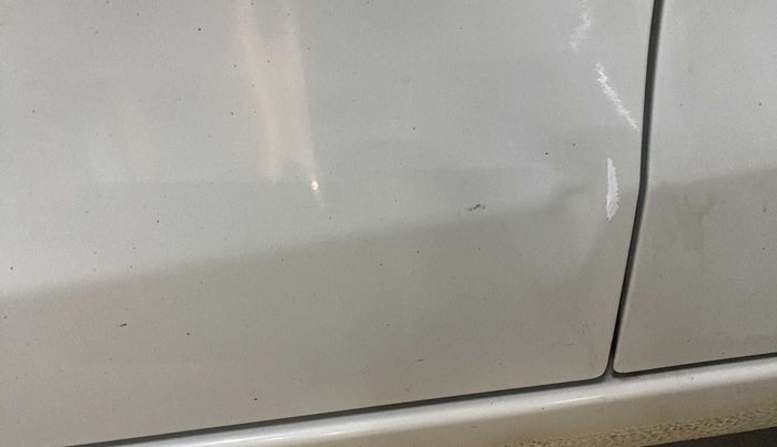 2019 Maruti Celerio ZXI, Petrol, Manual, 33,121 km, Front passenger door - Minor scratches