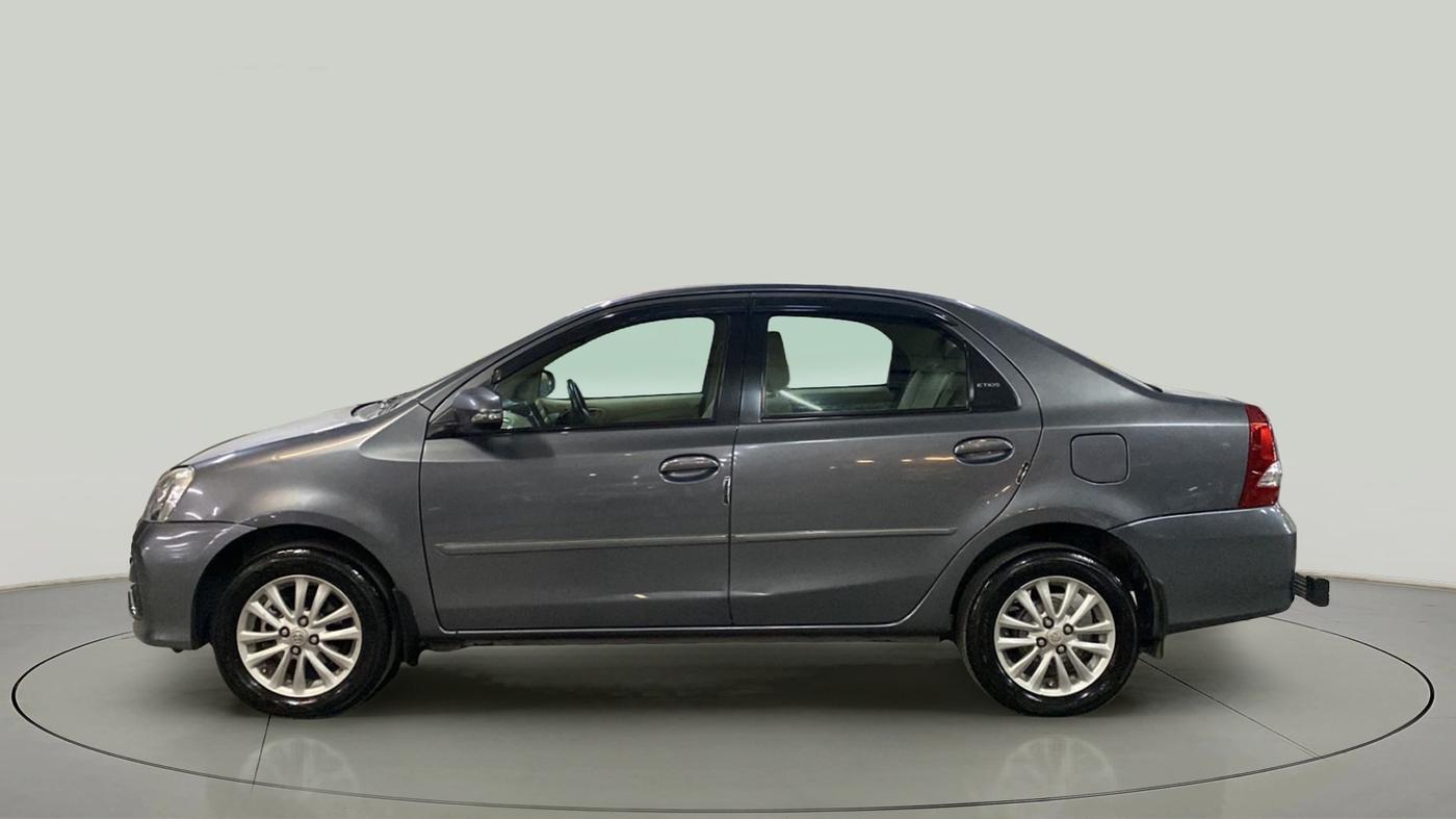 2017 Toyota Etios VX PLATINUM, Petrol, Manual, 97,301 km, Left Side