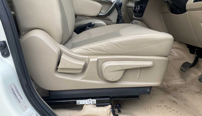 2022 Mahindra BOLERO NEO N 10, Diesel, Manual, 6,695 km, Driver Side Adjustment Panel