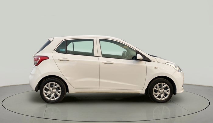2018 Hyundai Grand i10 MAGNA 1.2 KAPPA VTVT, Petrol, Manual, 15,074 km, Right Side View