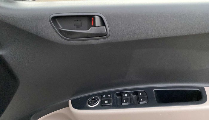 2018 Hyundai Grand i10 MAGNA 1.2 KAPPA VTVT, Petrol, Manual, 15,074 km, Driver Side Door Panels Control