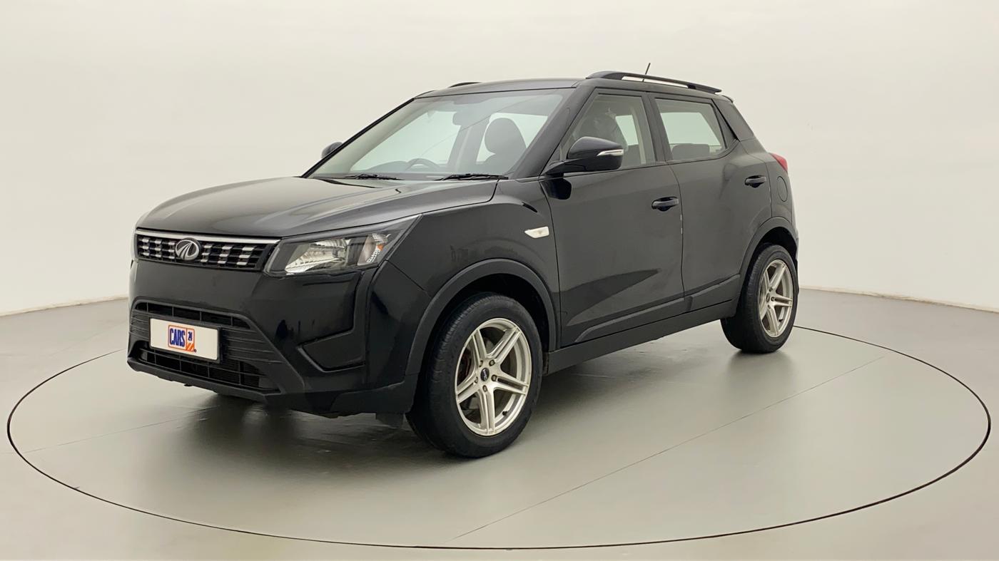 2019 Mahindra XUV300 W6 1.5 DIESEL, Diesel, Manual, 42,027 km, Left Front Diagonal
