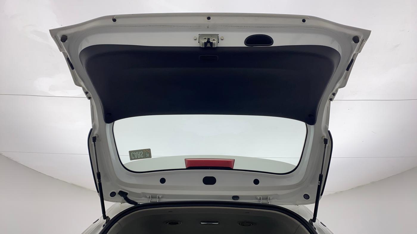 2022 KIA CARENS PRESTIGE 1.4 PETROL 7 STR, Petrol, Manual, 13,916 km, Boot Door Open