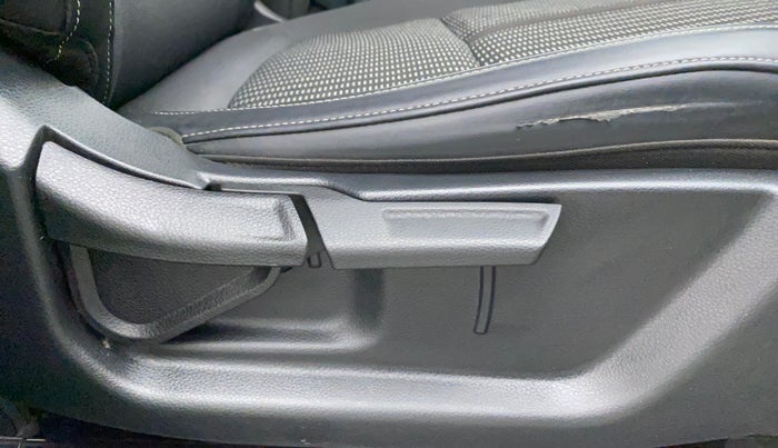 2022 KIA CARENS PRESTIGE 1.4 PETROL 7 STR, Petrol, Manual, 13,916 km, Driver Side Adjustment Panel