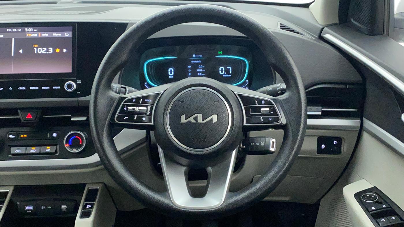 2022 KIA CARENS PRESTIGE 1.4 PETROL 7 STR, Petrol, Manual, 13,916 km, Steering Wheel Close Up