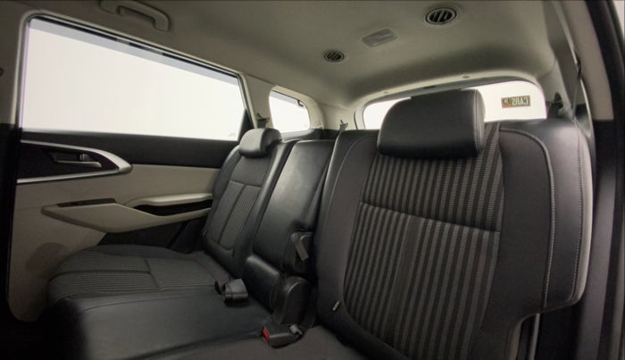 2022 KIA CARENS PRESTIGE 1.4 PETROL 7 STR, Petrol, Manual, 13,916 km, Right Side Rear Door Cabin