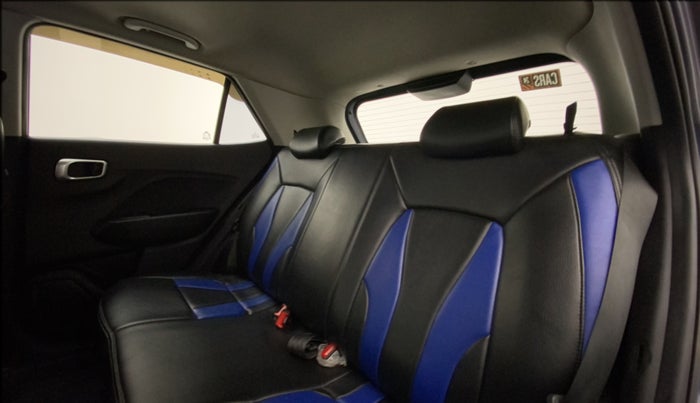 2021 Hyundai VENUE SX 1.5 CRDI, Diesel, Manual, 32,156 km, Right Side Rear Door Cabin