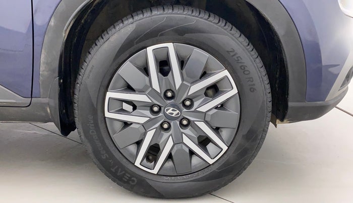 2021 Hyundai VENUE SX 1.5 CRDI, Diesel, Manual, 32,156 km, Right Front Wheel