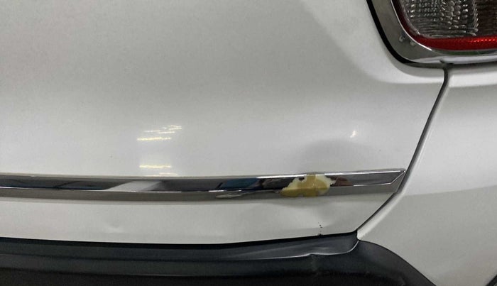 2016 Renault Kwid RXT 0.8, Petrol, Manual, 23,225 km, Dicky (Boot door) - Slightly dented