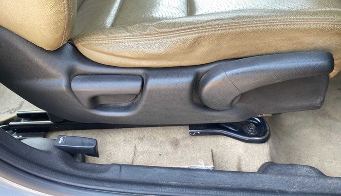 2019 Honda City 1.5L I-DTEC ZX, Diesel, Manual, 37,496 km, Driver Side Adjustment Panel