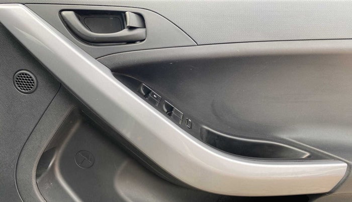 2021 Tata NEXON XM SUNROOF PETROL, Petrol, Manual, 42,601 km, Driver Side Door Panels Control