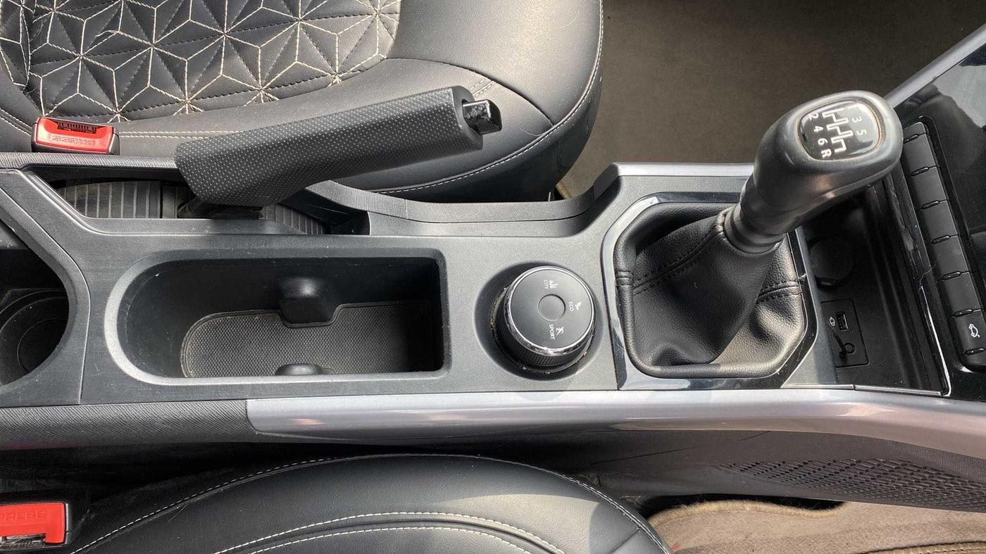 2021 Tata NEXON XM SUNROOF PETROL, Petrol, Manual, 42,601 km, Gear Lever