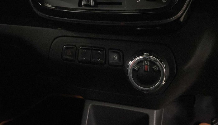 2018 Renault Kwid RXT 1.0 AMT (O), Petrol, Automatic, 10,403 km, Gear Lever