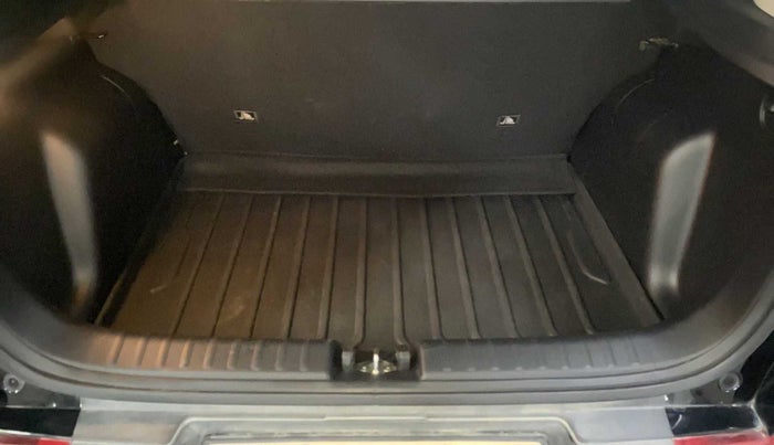 2020 KIA SONET HTX 1.0 IMT, Petrol, Manual, 16,949 km, Boot Inside
